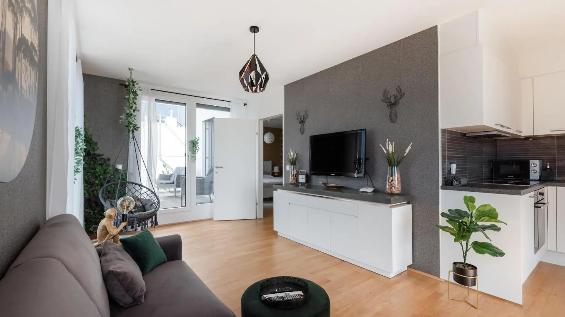 Apartment Mit Traumhafter Dachterrasse & Weitblick Βιέννη
