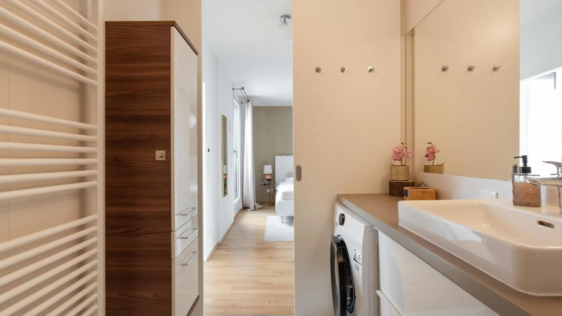 Apartment Mit Traumhafter Dachterrasse & Weitblick Βιέννη