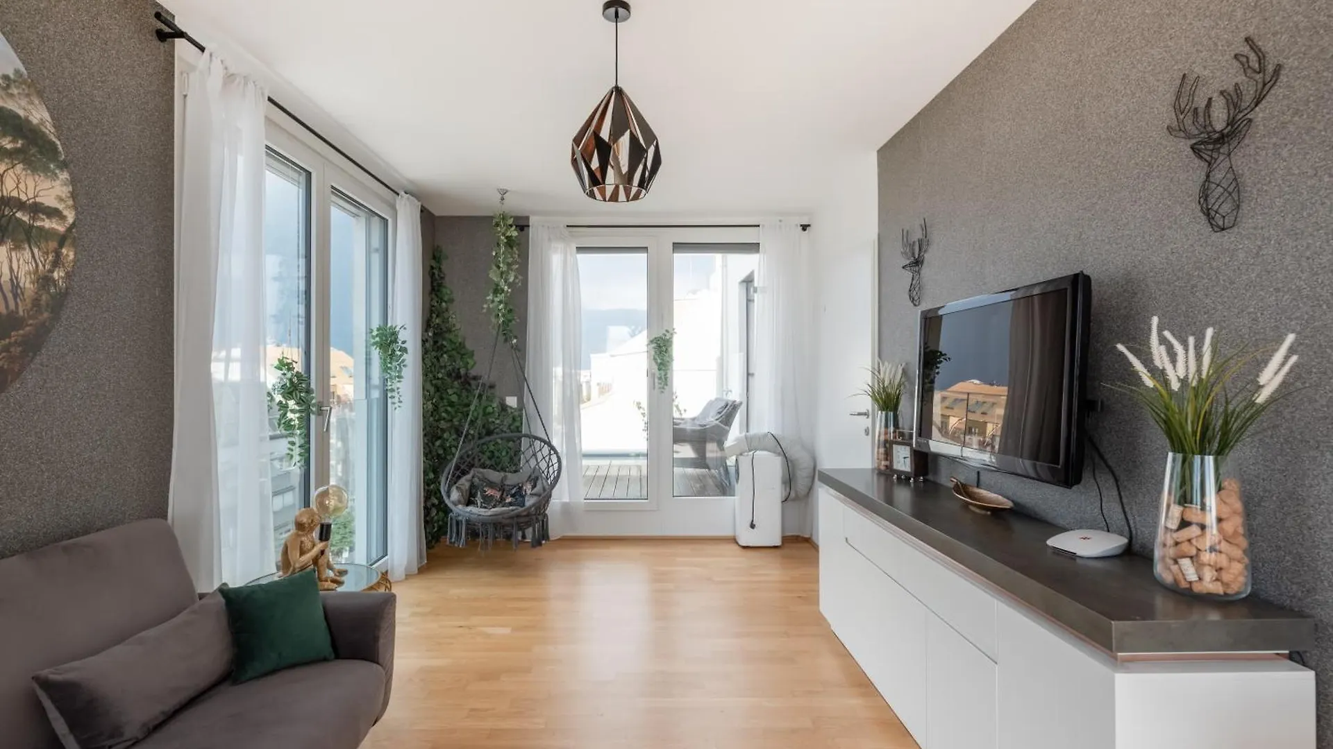 Apartment Mit Traumhafter Dachterrasse & Weitblick Βιέννη