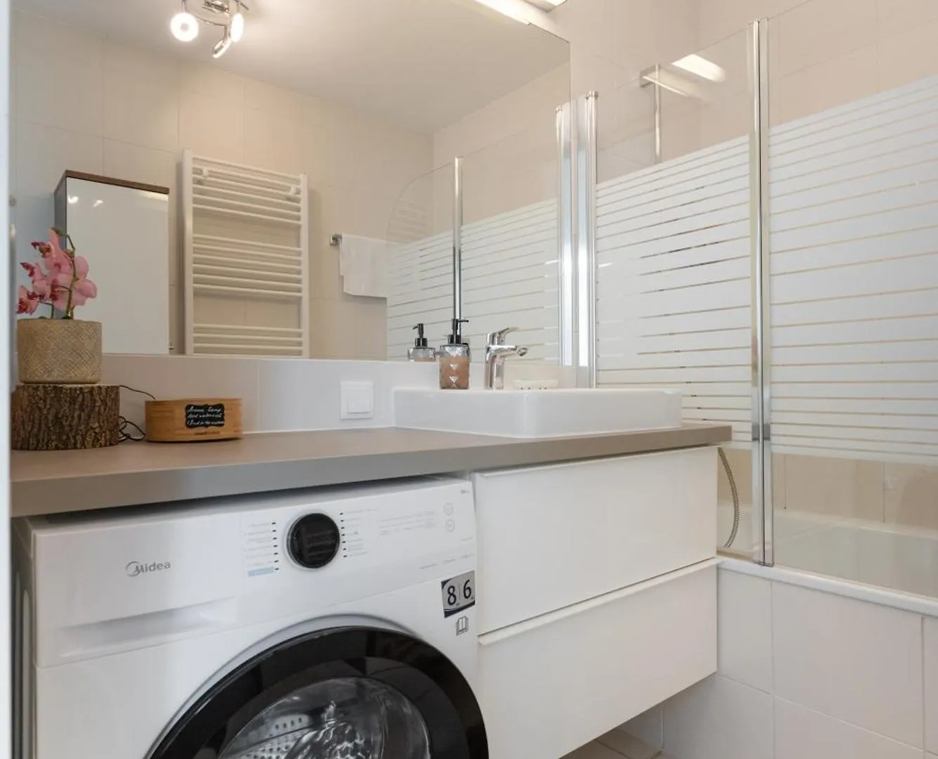 Apartment Mit Traumhafter Dachterrasse & Weitblick Vienna