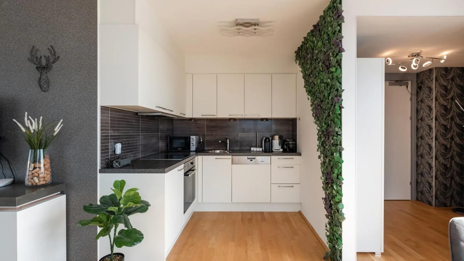 Apartment Mit Traumhafter Dachterrasse & Weitblick Vienna