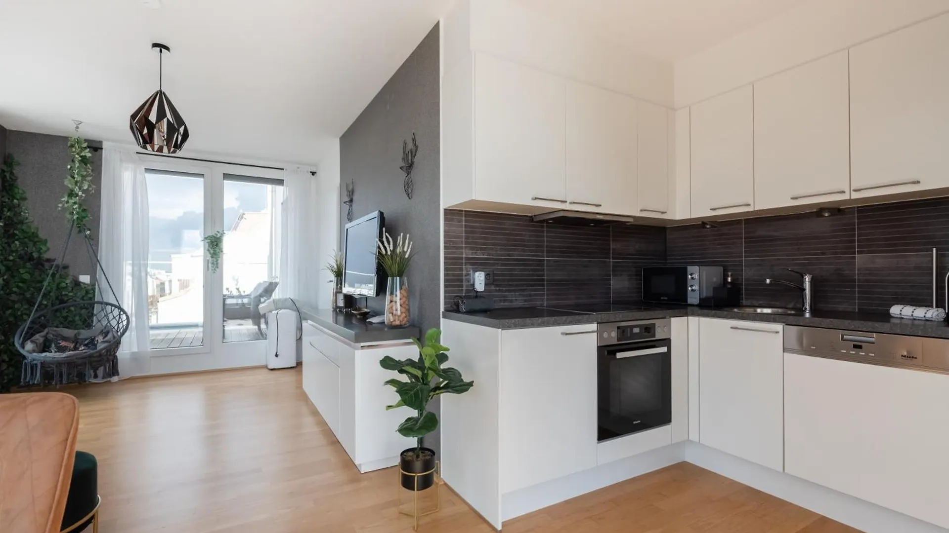 Apartment Mit Traumhafter Dachterrasse & Weitblick Vienna